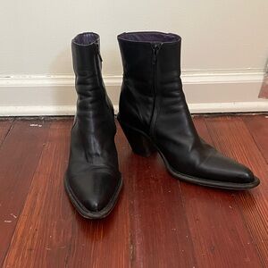 Free*Lance Paris 38 Black Pointed-Toe Leather Ankle Boots